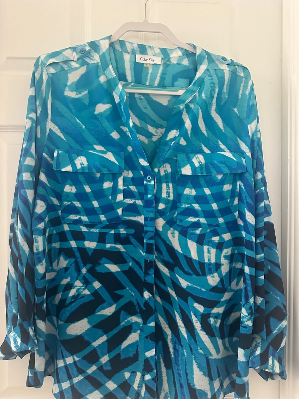 Calvin Klein Teal & White Abstract Print Button-Front Blouse